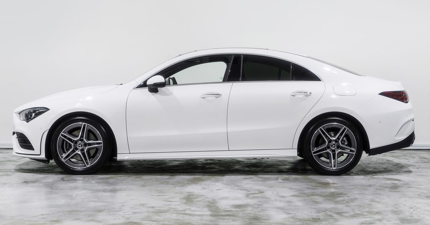 MERCEDES-BENZ CLA 180 AMG